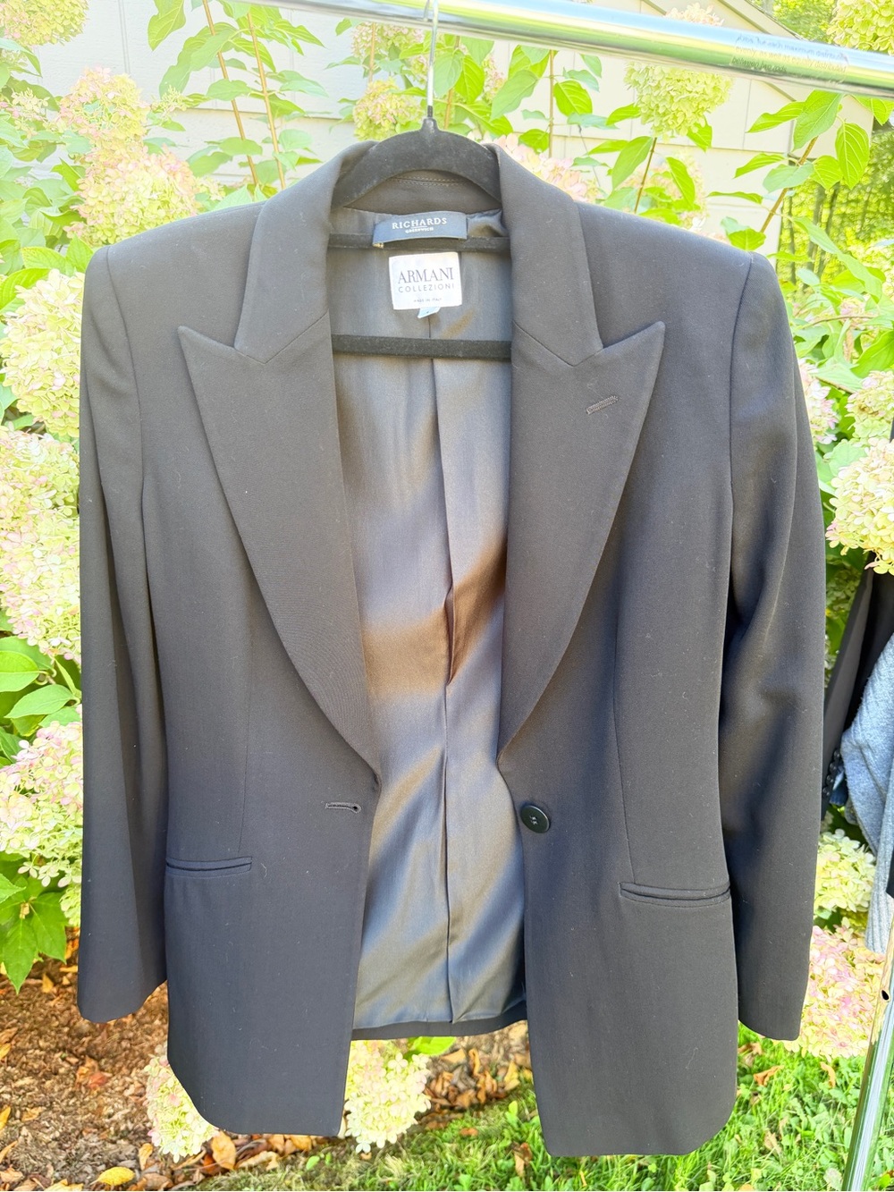 Armani Collezioni Black Single-Button Blazer